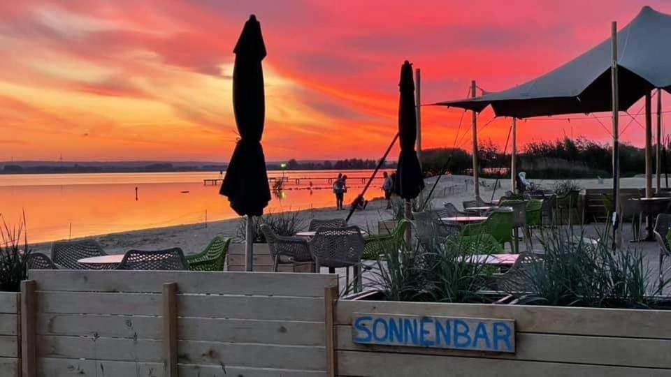 Seeliebe, 300 Meter Zum Wasser, Mit Terrasse Und Garten Lembruch Exterior foto